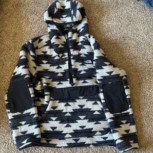 North Face Mens Half Zip Large